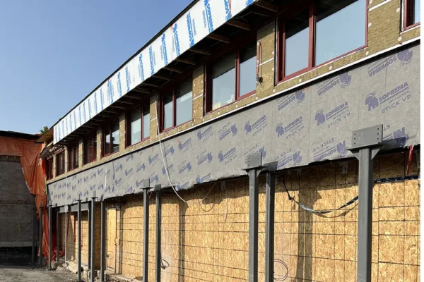 ecole-primaire-acier_0000s_0003_71759982248__8F1ED0BC-A741-433F-B468-C9CC4B69C848